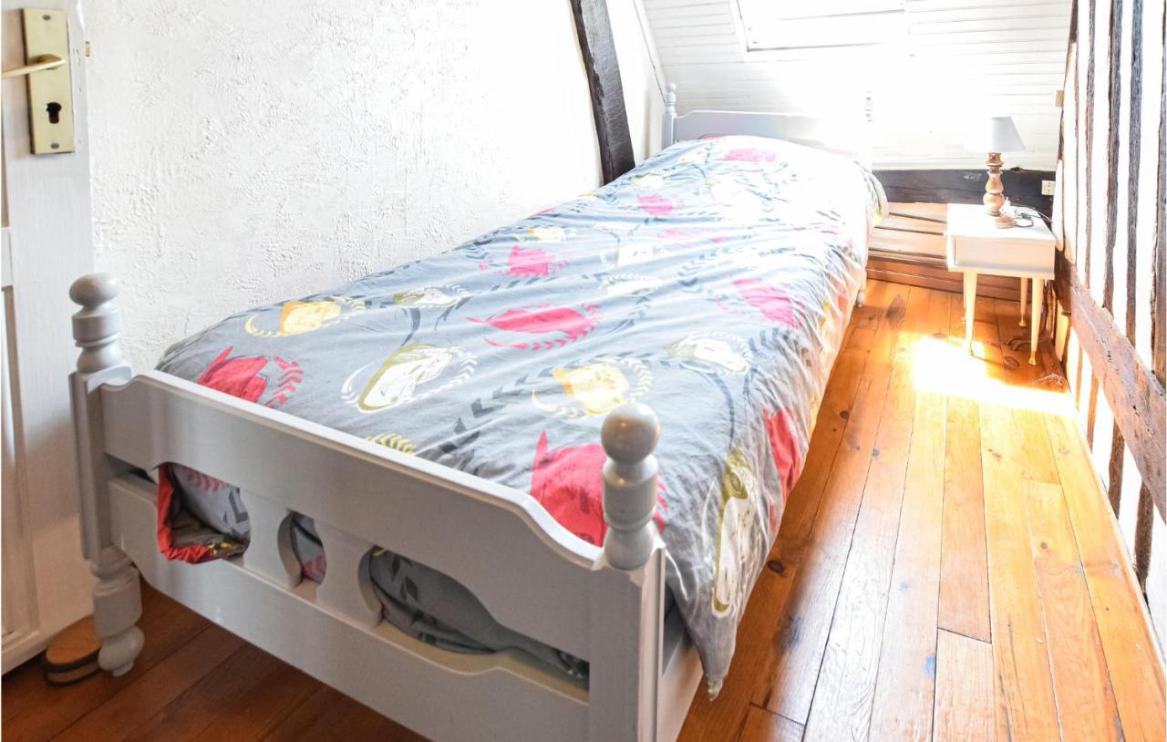 2 Bedroom Lovely Home In Marques Zewnętrze zdjęcie